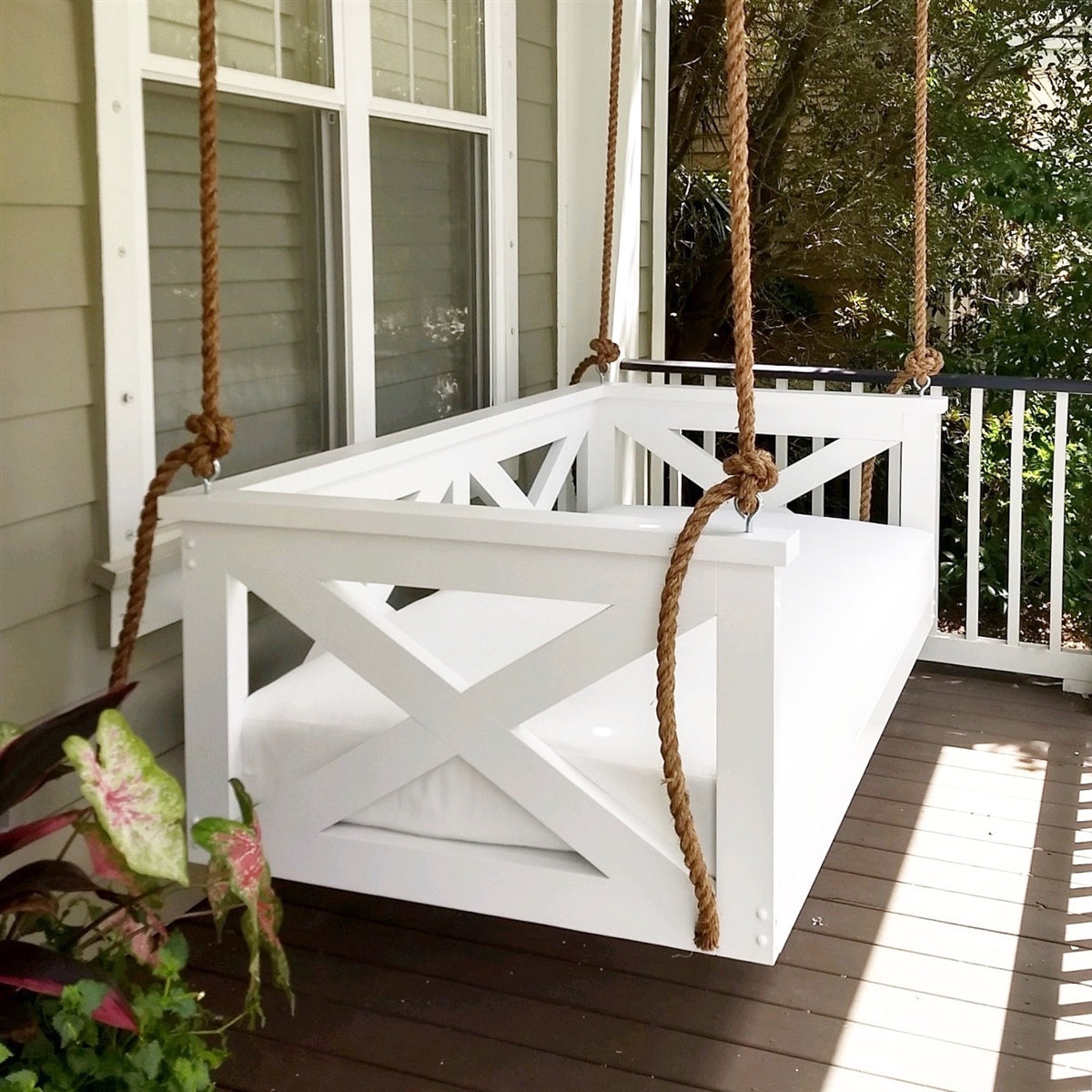 Cooper River Swing Bed