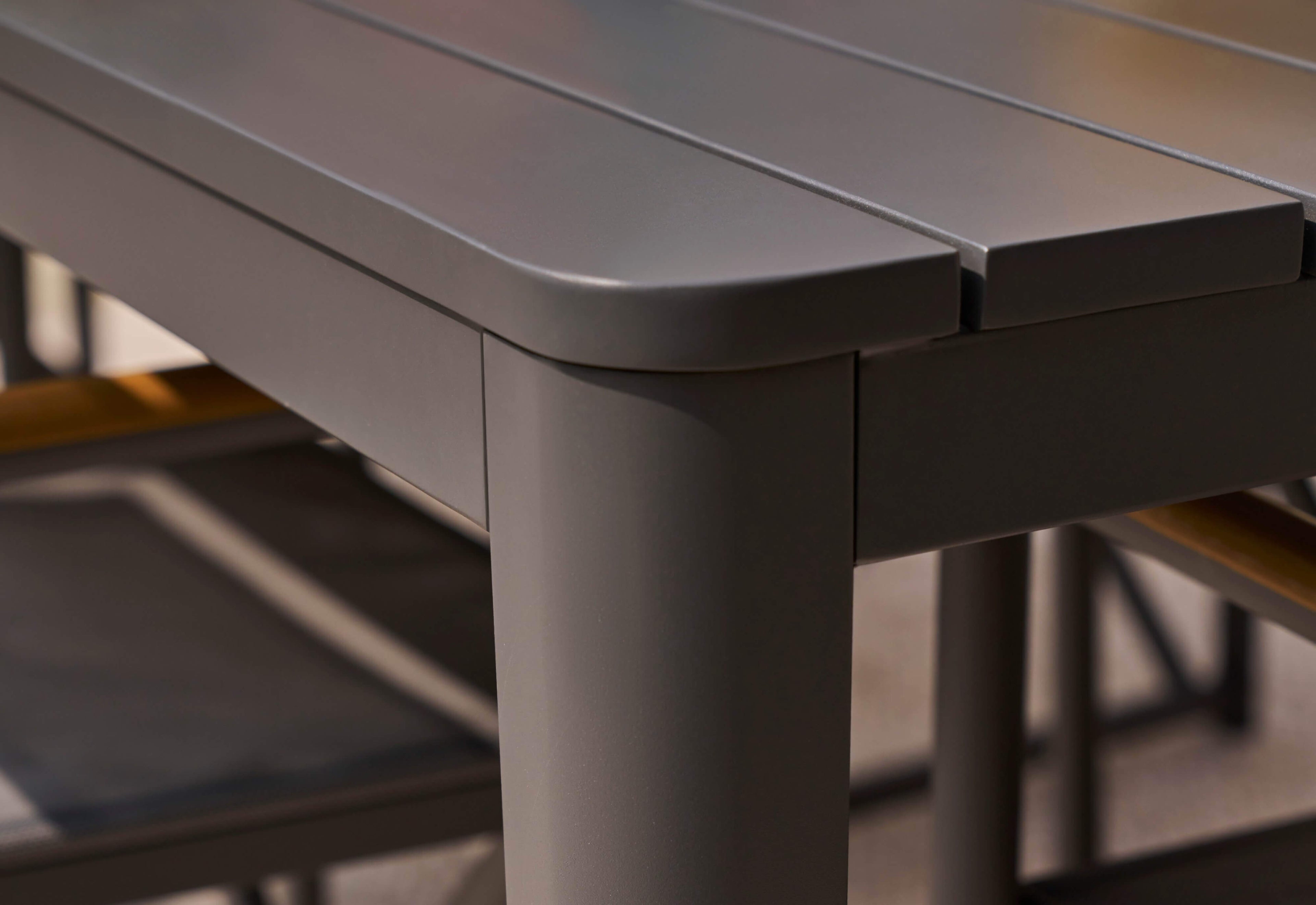 Aluminum Outdoor Rectangular Dining Table + 8 595 Dining Armchairs