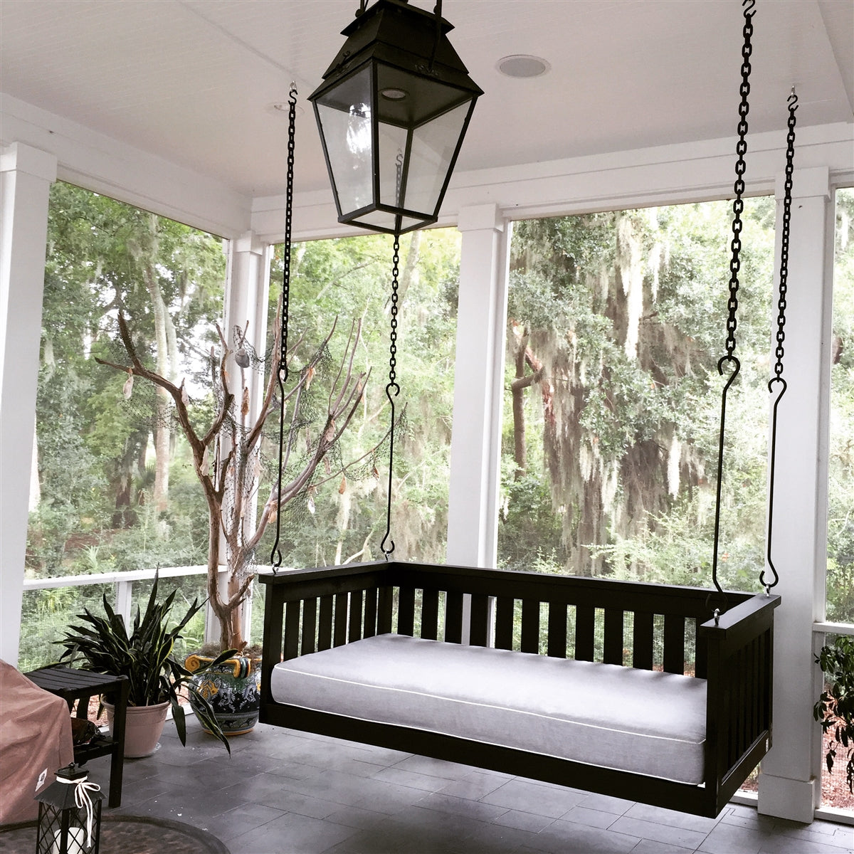 Windermere Swing Bed